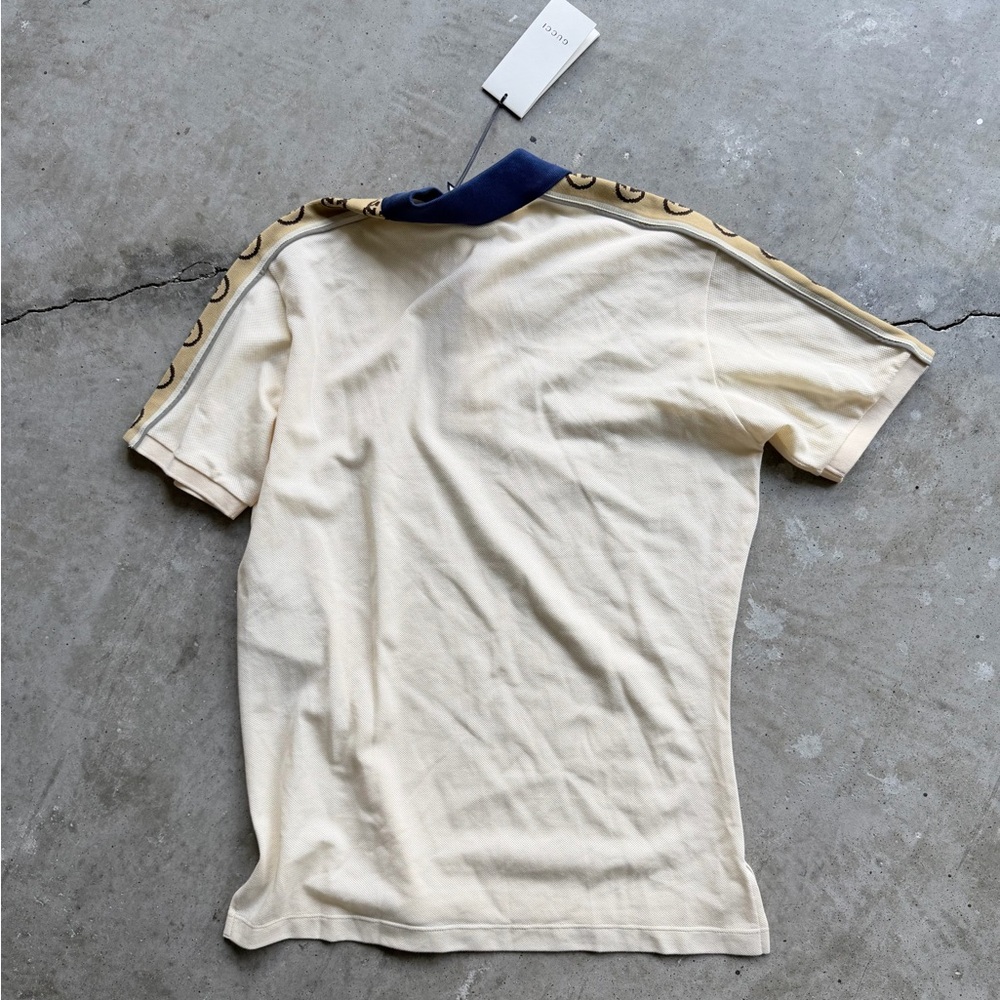 Gucci Cream Polo with Navy Collar and Monogram Shoulder Trim - Picture 6 of 9